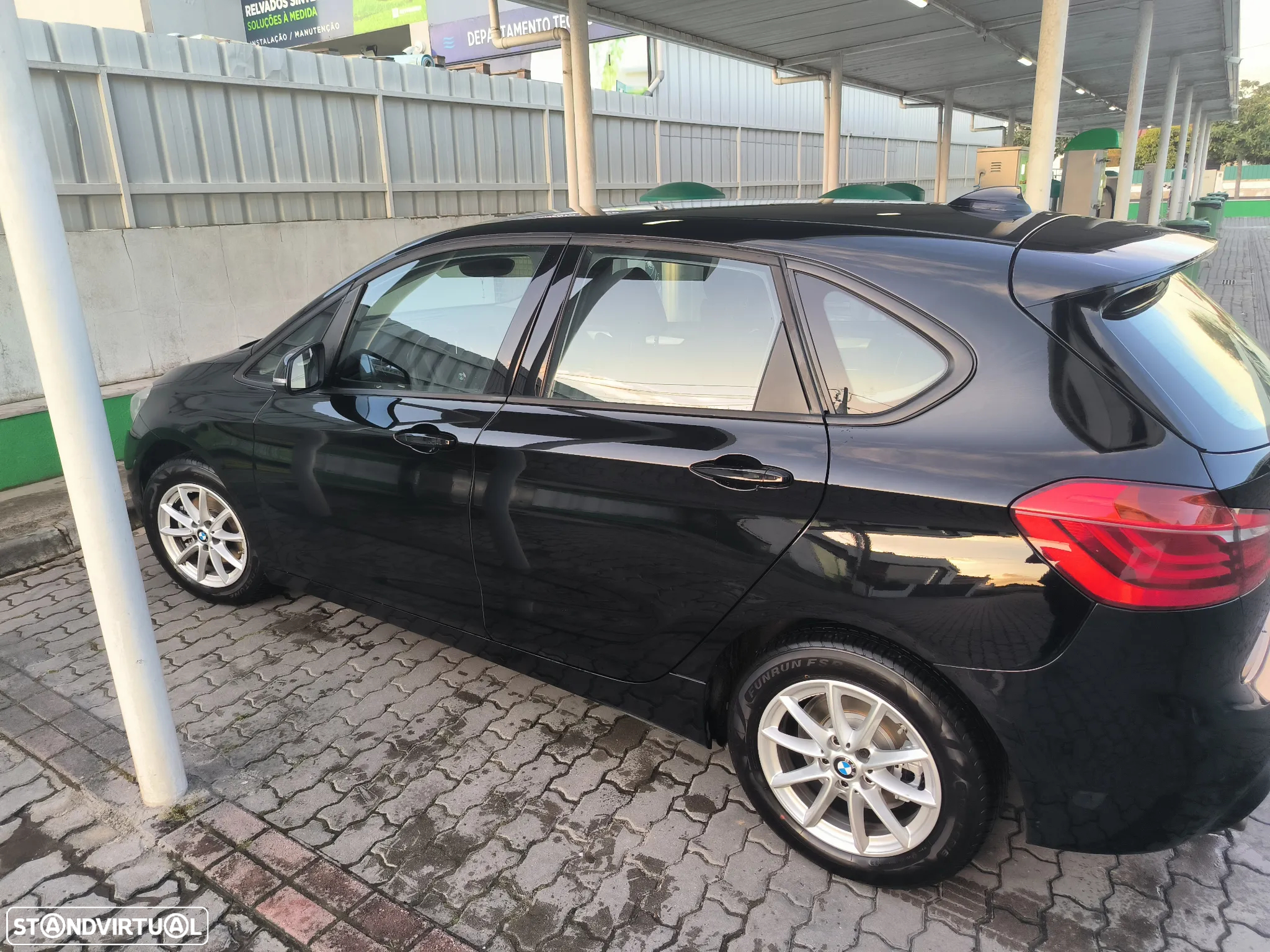 BMW 216 Active Tourer d Auto - 18