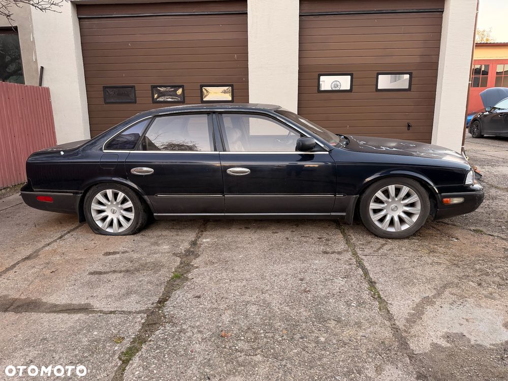 Nissan Skyline - 5