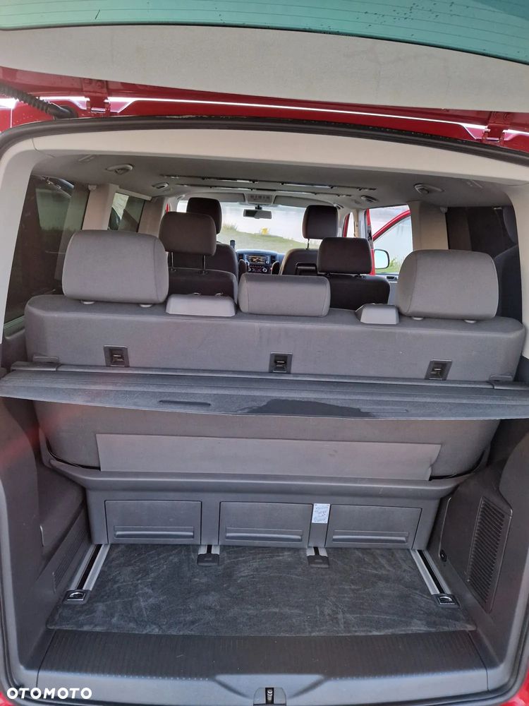 Volkswagen Multivan - 24