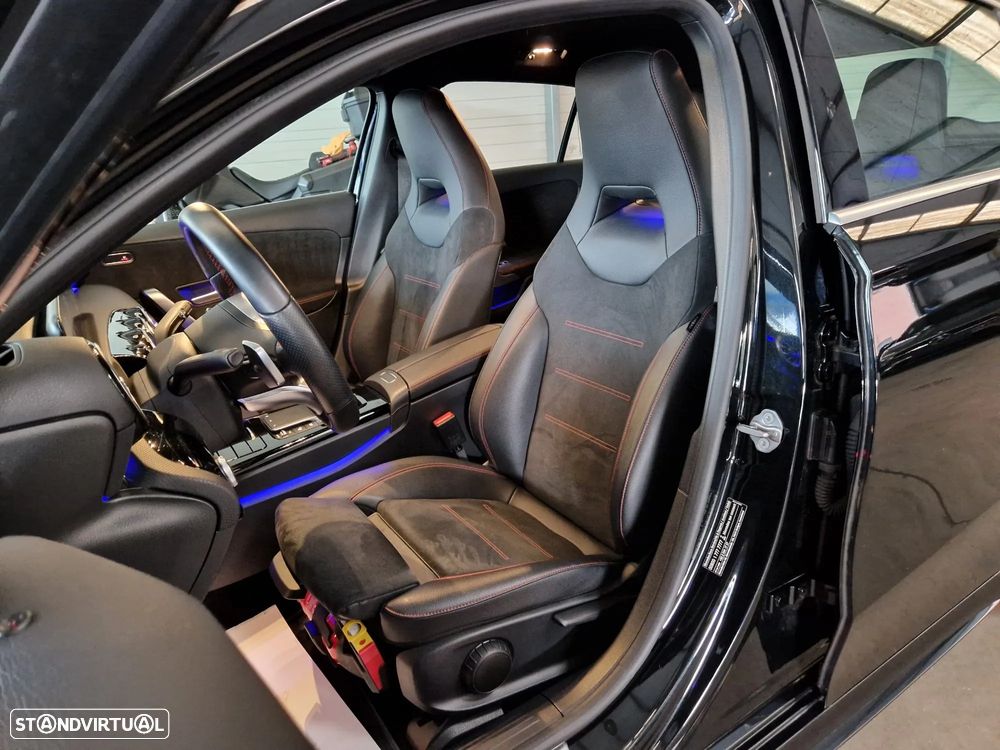 Mercedes-Benz A 250 e AMG Line - 17