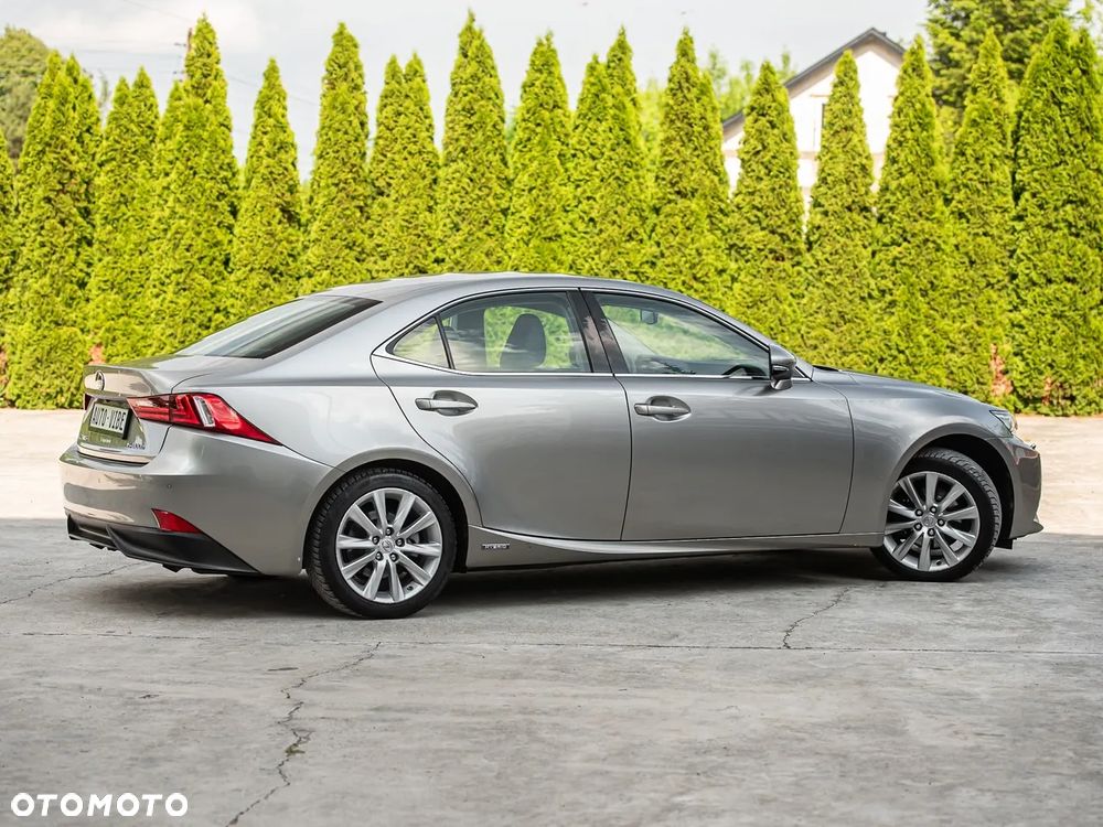 Lexus IS Luxury Line - 14