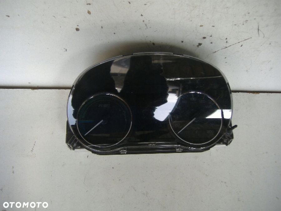 MITSUBISHI OUTLANDER III 2.0 LICZNIK ZAGAR ZEGARY