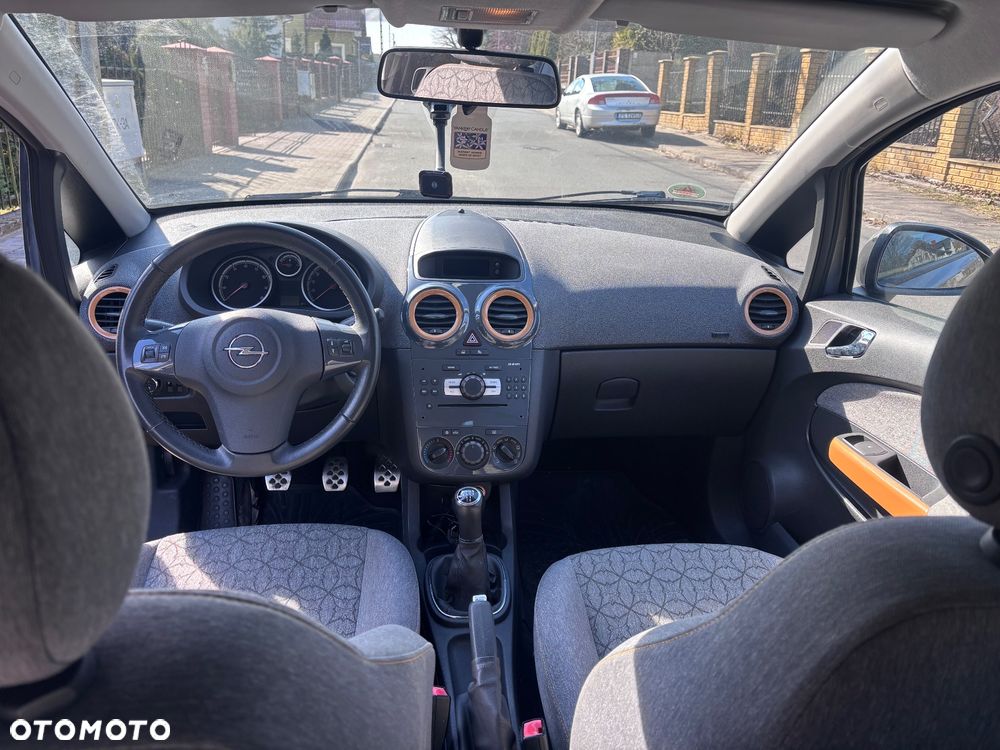 Opel Corsa 1.4 16V Color Edition - 8