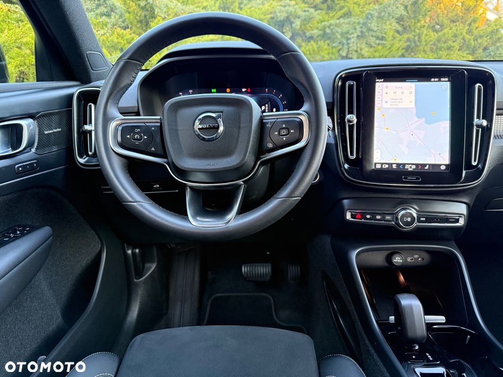 Volvo XC 40 B4 B DKG Plus Black Edition - 32