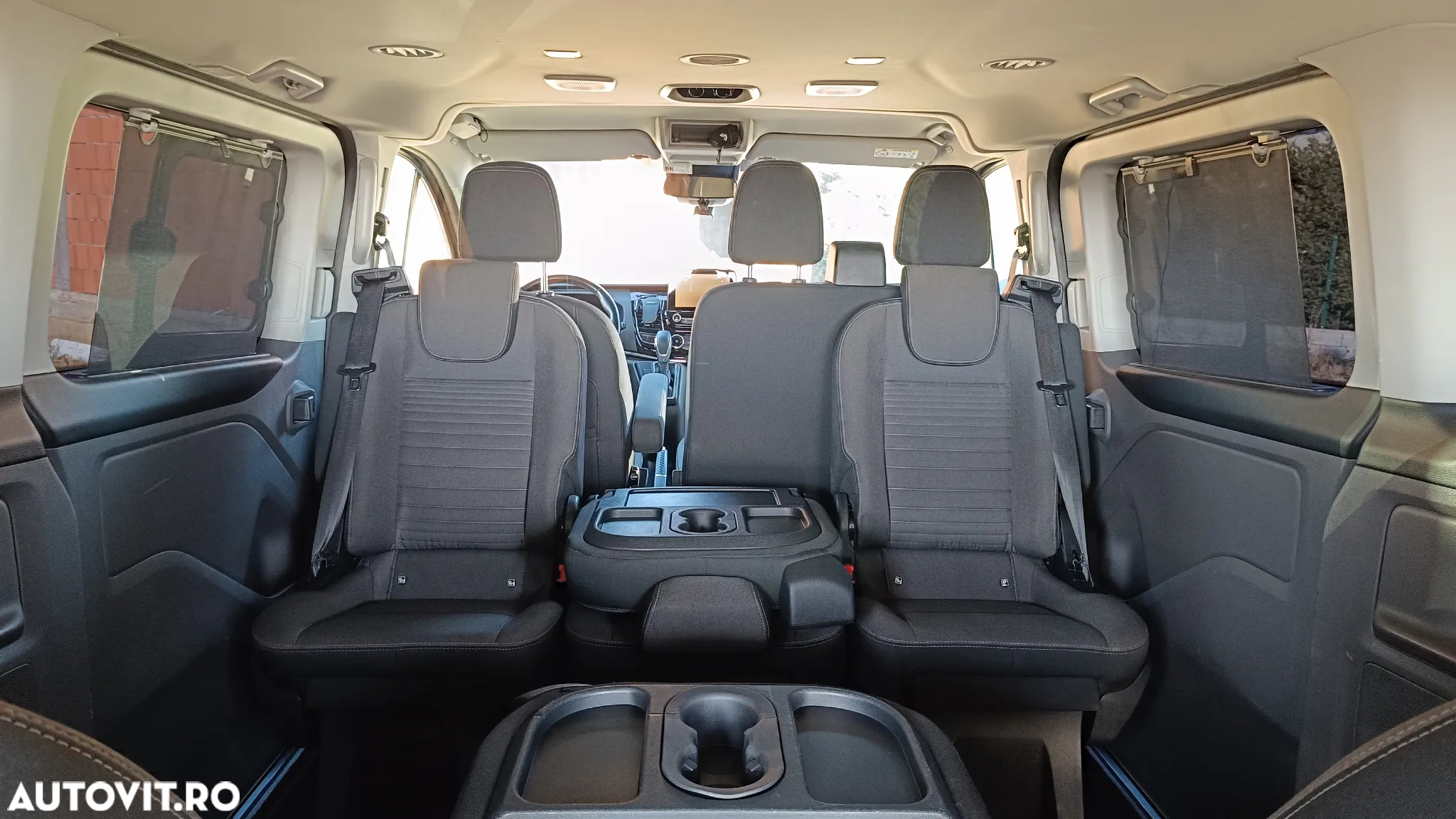 Ford Tourneo Custom Bus 320 2.0 EcoBlue 170 CP L2H1 Titanium Aut. - 16