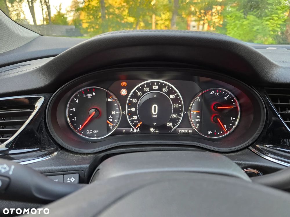 Opel Insignia - 32