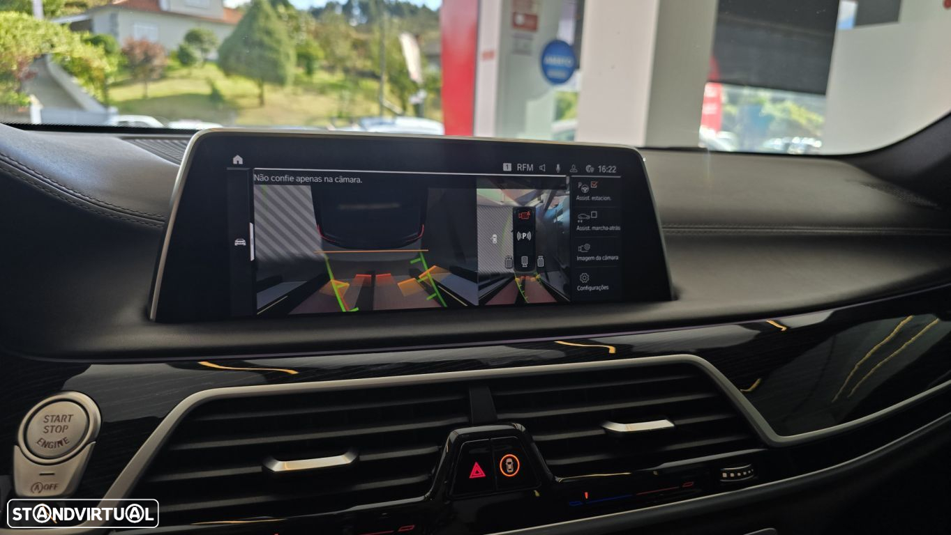 BMW 740 d xDrive Pack M Auto - 41