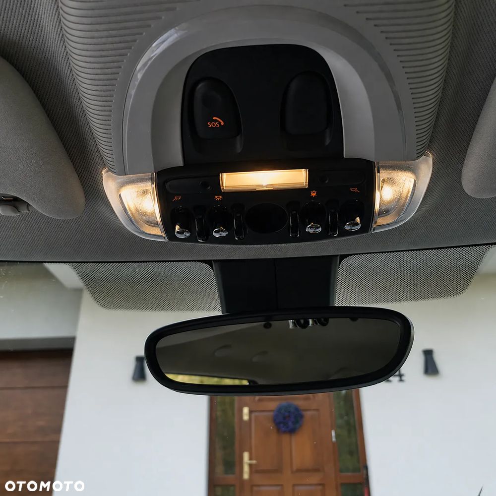 MINI Cooper Standard - 13