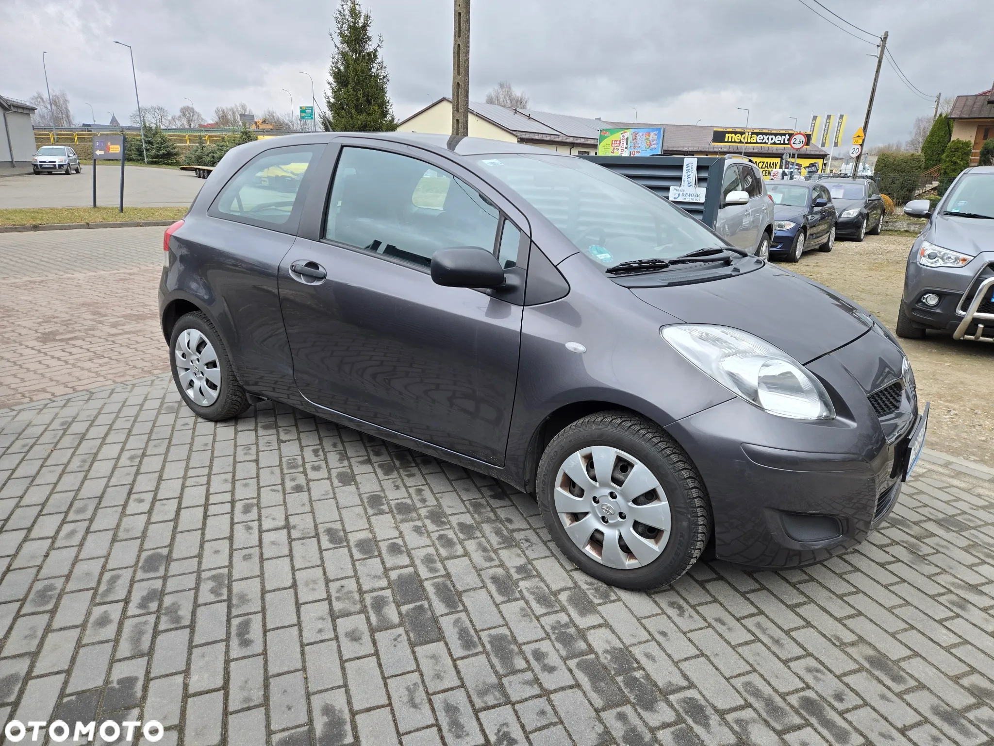 Toyota Yaris 1.0 Active - 4