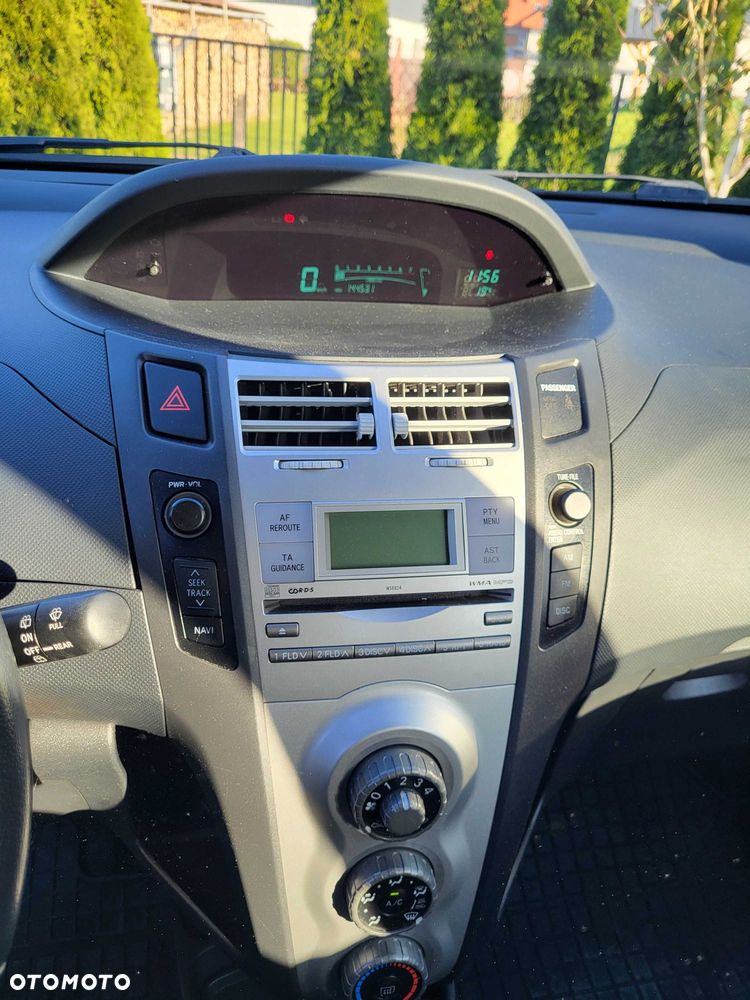 Toyota Yaris - 6