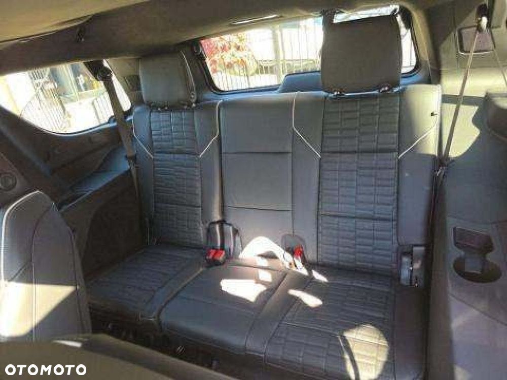 Cadillac Escalade - 12