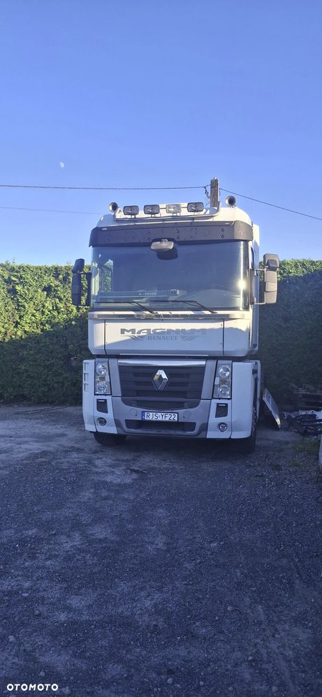 Renault MAGNUM - 1