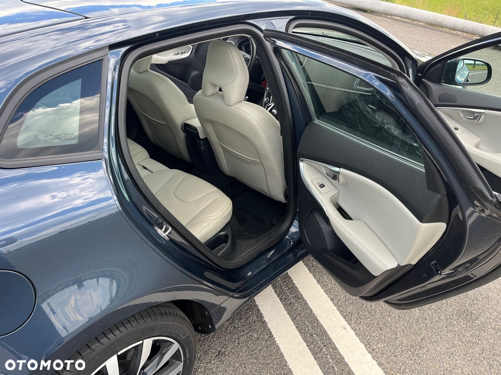 Volvo V40 T3 Drive-E Momentum - 13