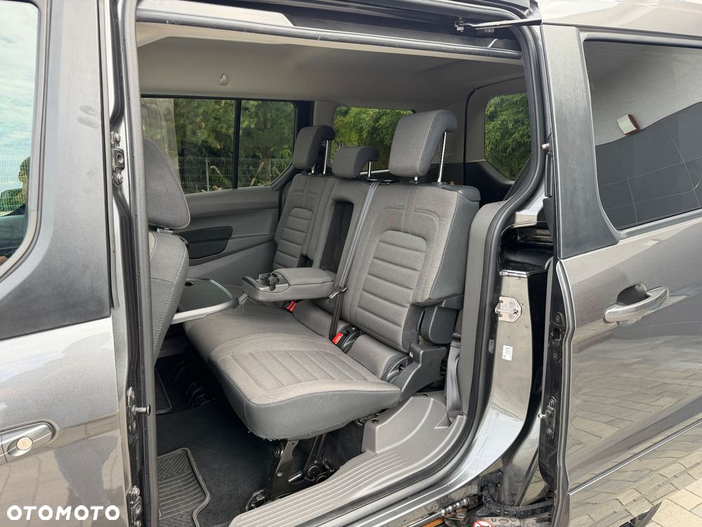 Ford Tourneo Connect Grand - 33