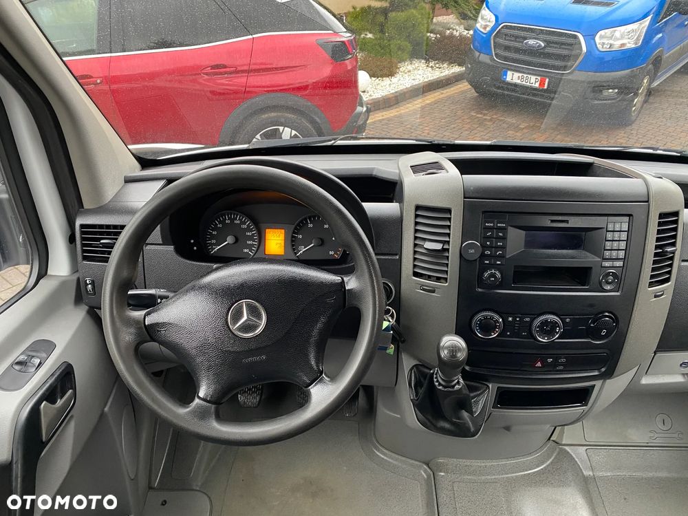 Mercedes-Benz SPRINTER - 13