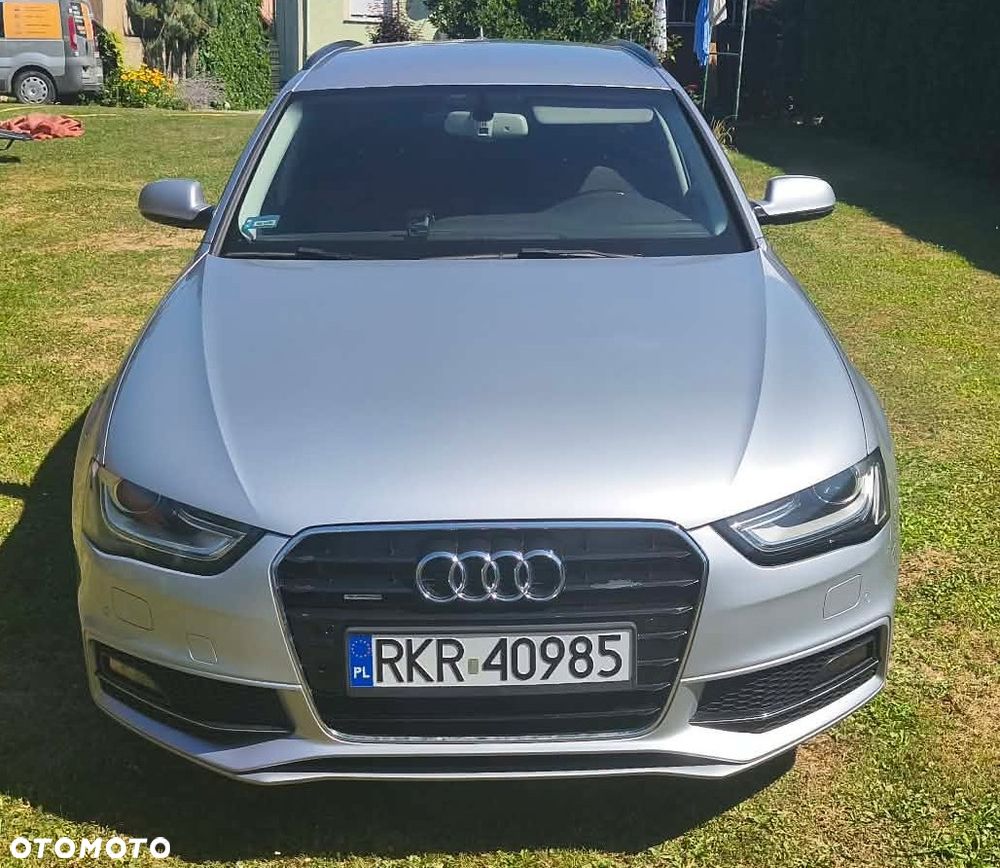 Audi A4 Avant 2.0 TDI DPF clean diesel quattro Attraction - 5