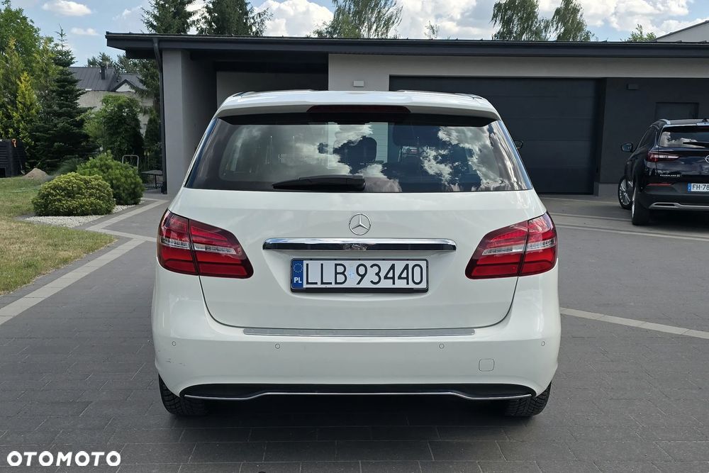 Mercedes-Benz Klasa B 180 7G-DCT UrbanStyle Edition - 7