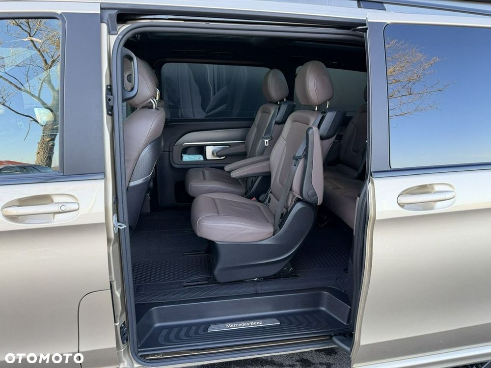 Mercedes-Benz Klasa V 300 d lang 4Matic 9G-TRONIC Exclusive - 13