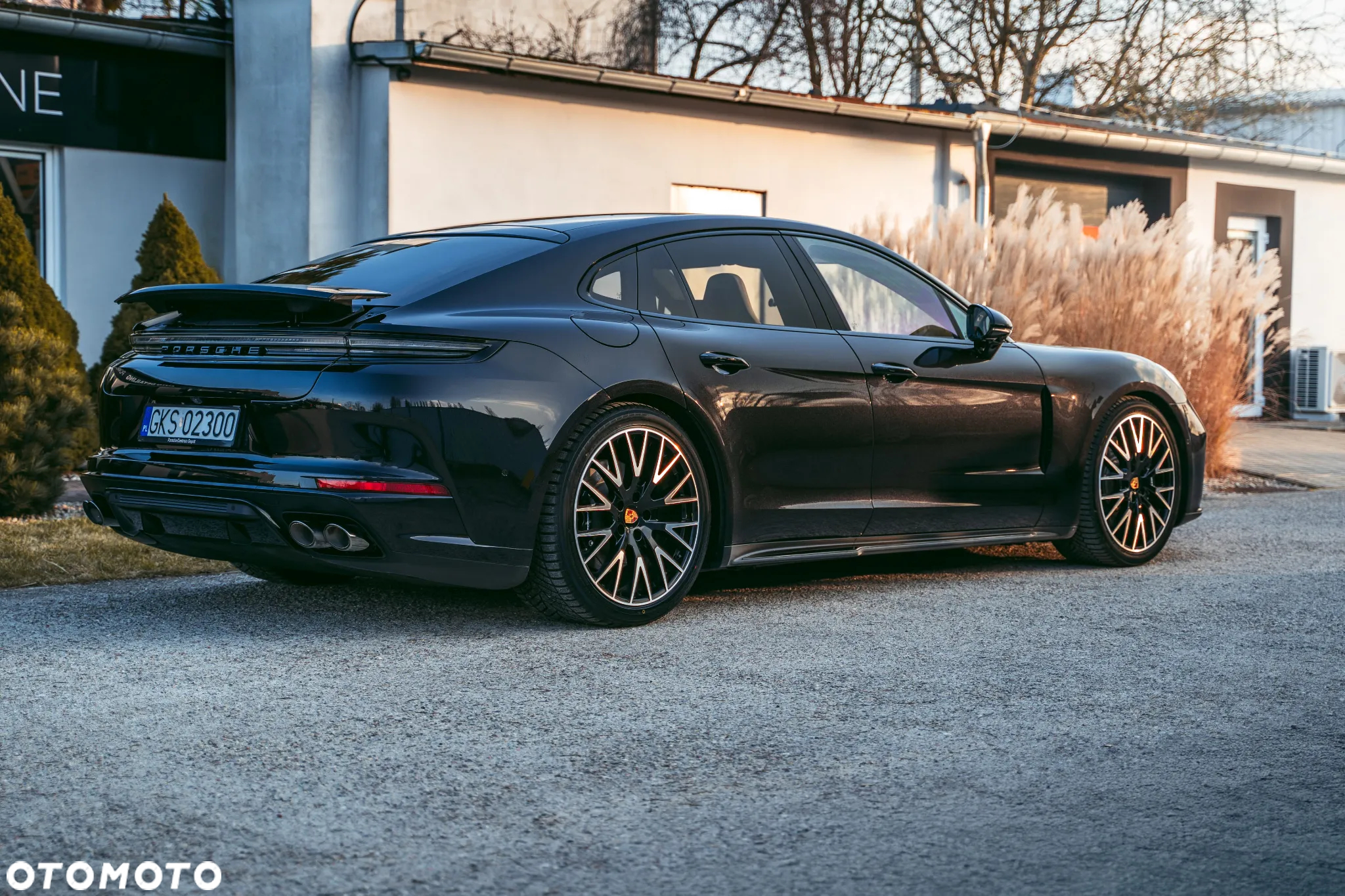 Porsche Panamera ver-4-e--hybrid-phev - 10