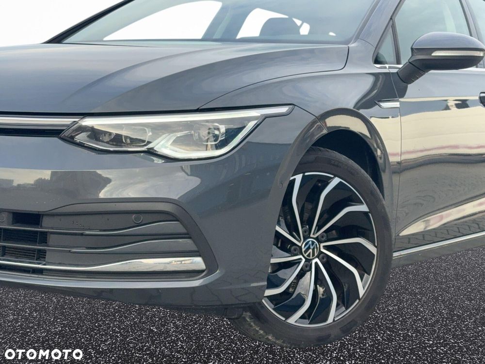 Volkswagen Golf Variant - 11