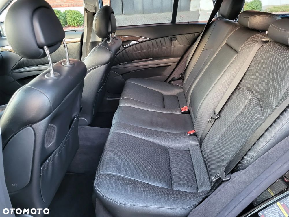Mercedes-Benz Klasa E 500 T Avantgarde - 27