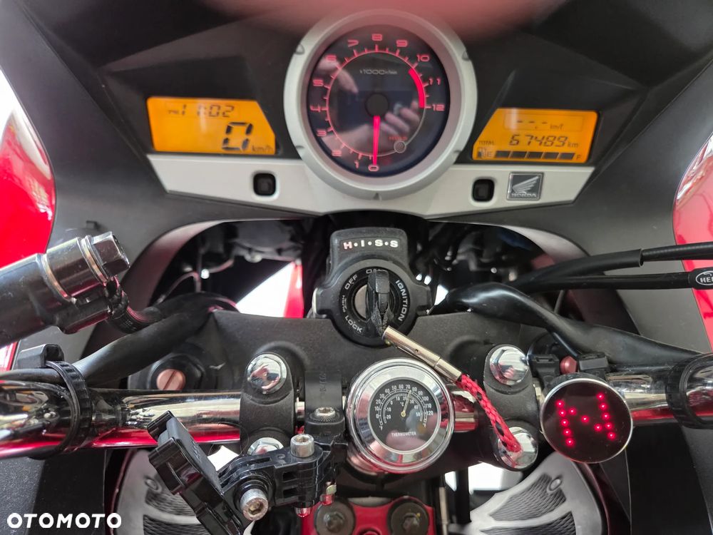 Honda CBF - 4