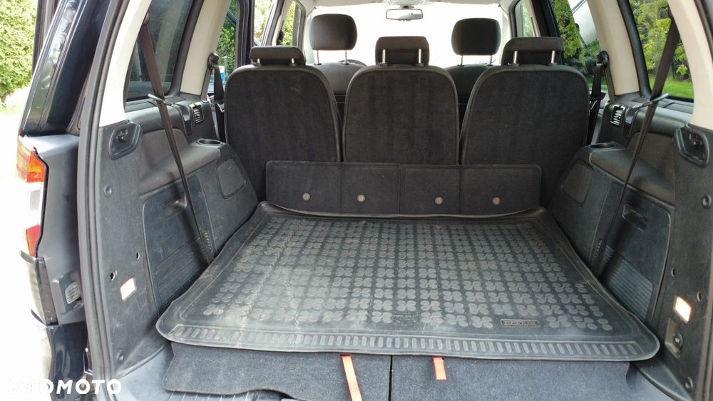 Ford Galaxy 2.0 TDCi Ghia - 15