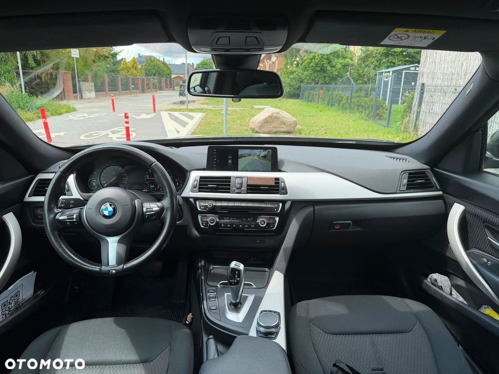 BMW Seria 3 330i GPF Luxury Line - 23