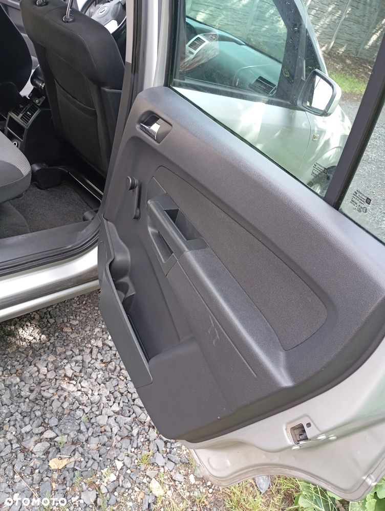 Opel Zafira 1.7 CDTI - 12