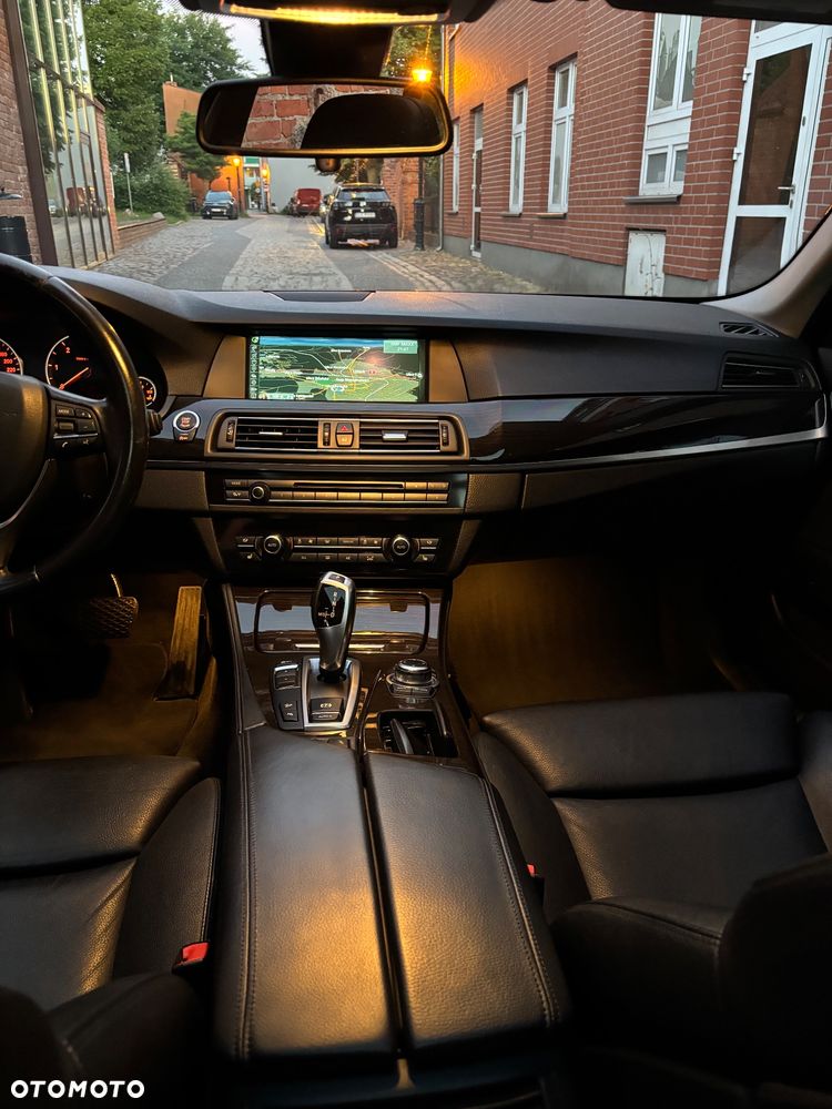 BMW Seria 5 525d xDrive Modern Line - 14