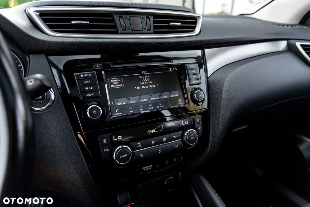 Nissan Qashqai 1.3 DIG-T N-Connecta - 32