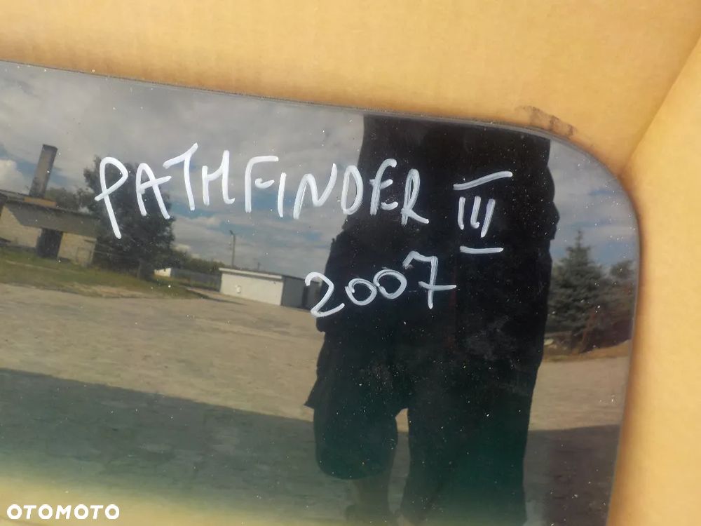 NISSAN PATHFINDER III SZYBA CZOŁOWA - 2