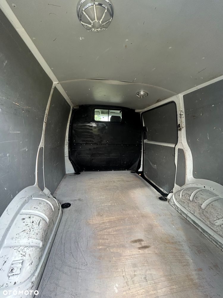 Volkswagen Transporter - 11