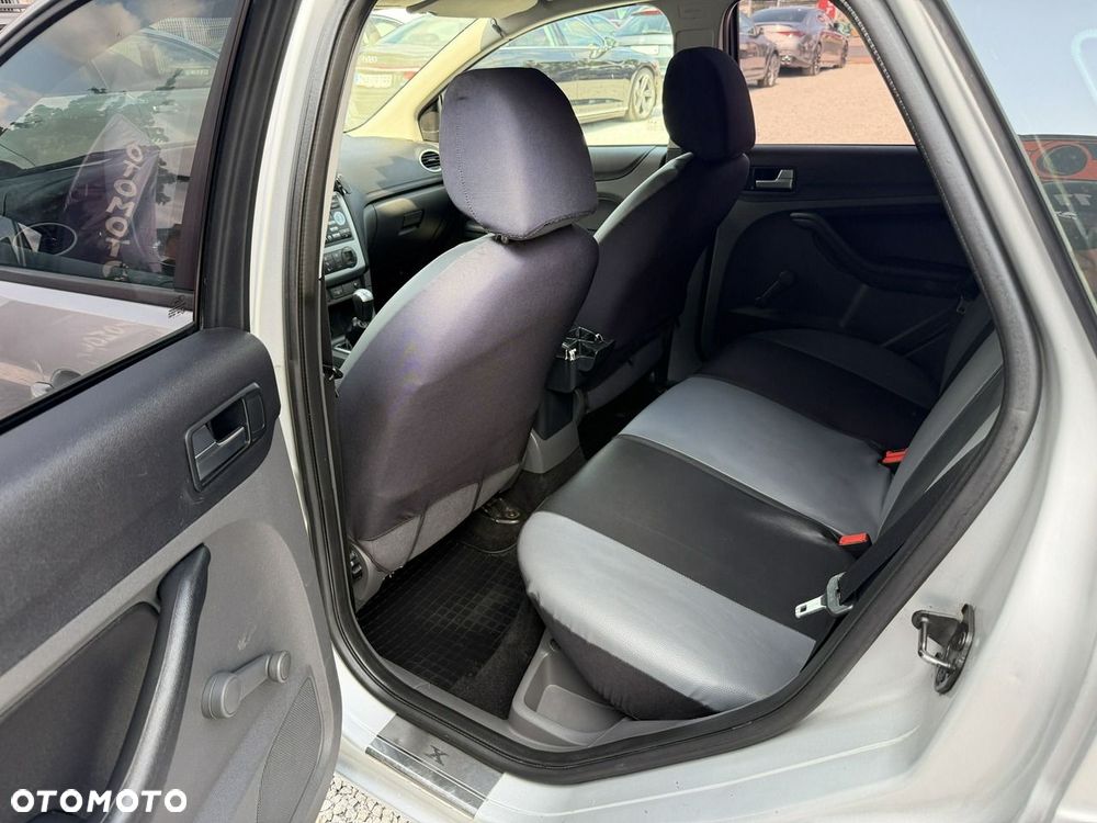Ford Focus - 23