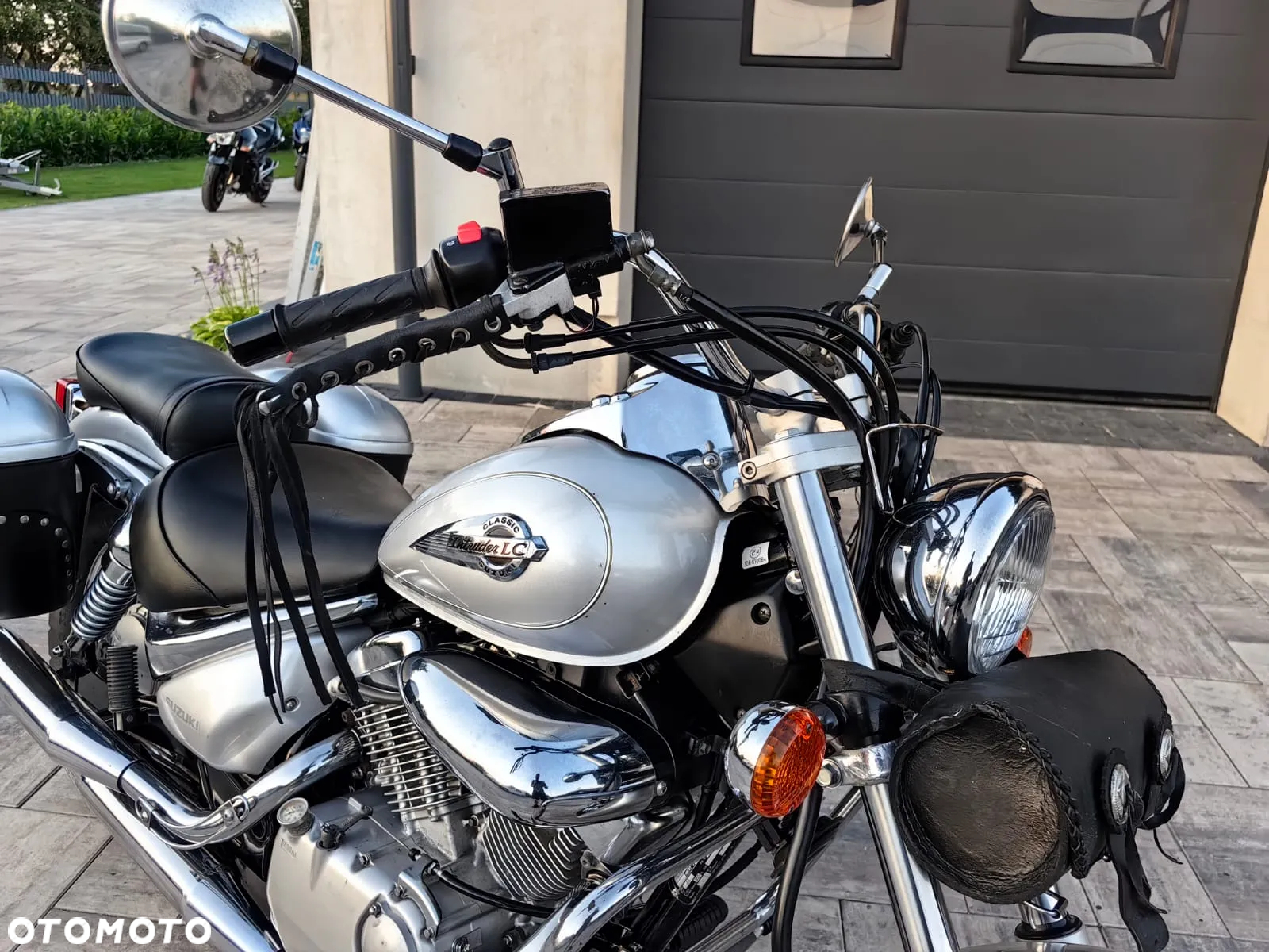 Suzuki Intruder - 25