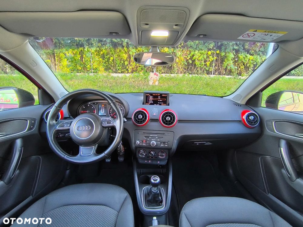 Audi A1 Sportback 1.6 TDI S line edition - 9