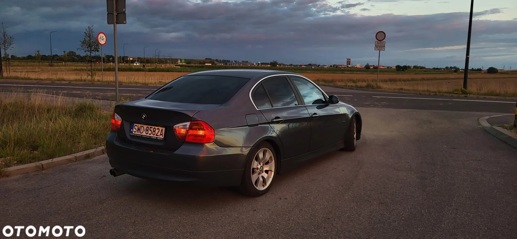 BMW Seria 3 330i - 2