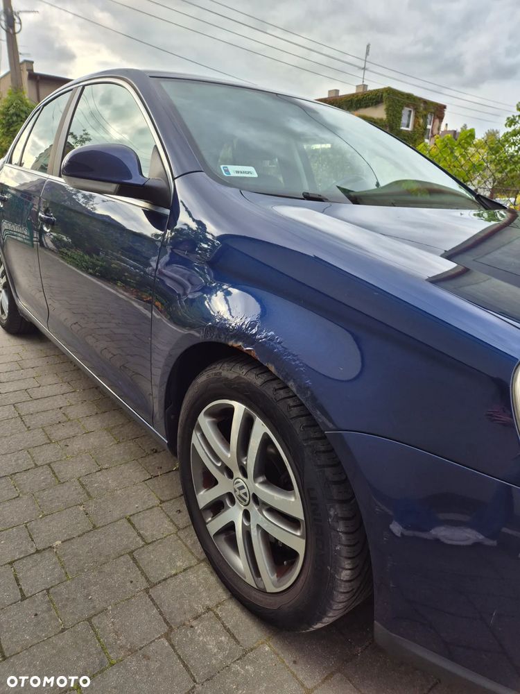 Volkswagen Jetta - 14