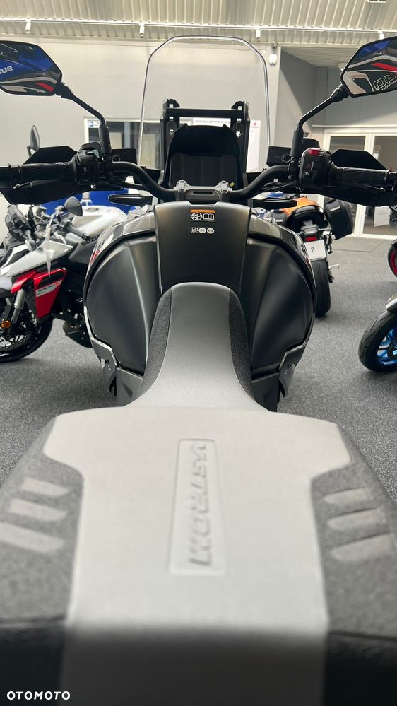 Suzuki V-STROM - 16