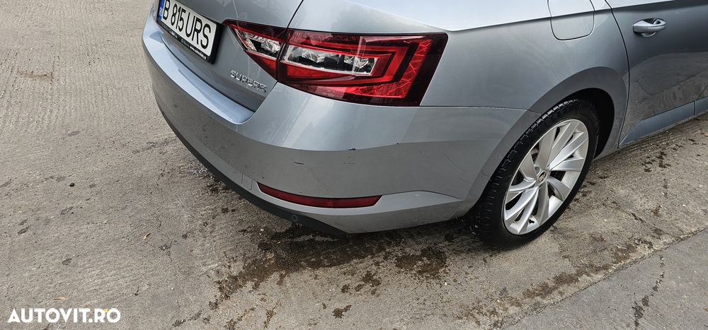 Skoda Superb 2.0 TDI DSG Style - 10