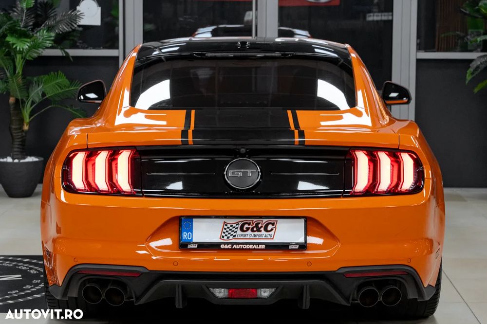 Ford Mustang - 7