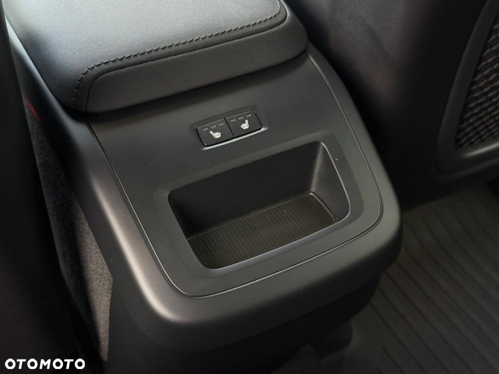 Volvo XC 60 B5 B AWD Plus Dark - 25