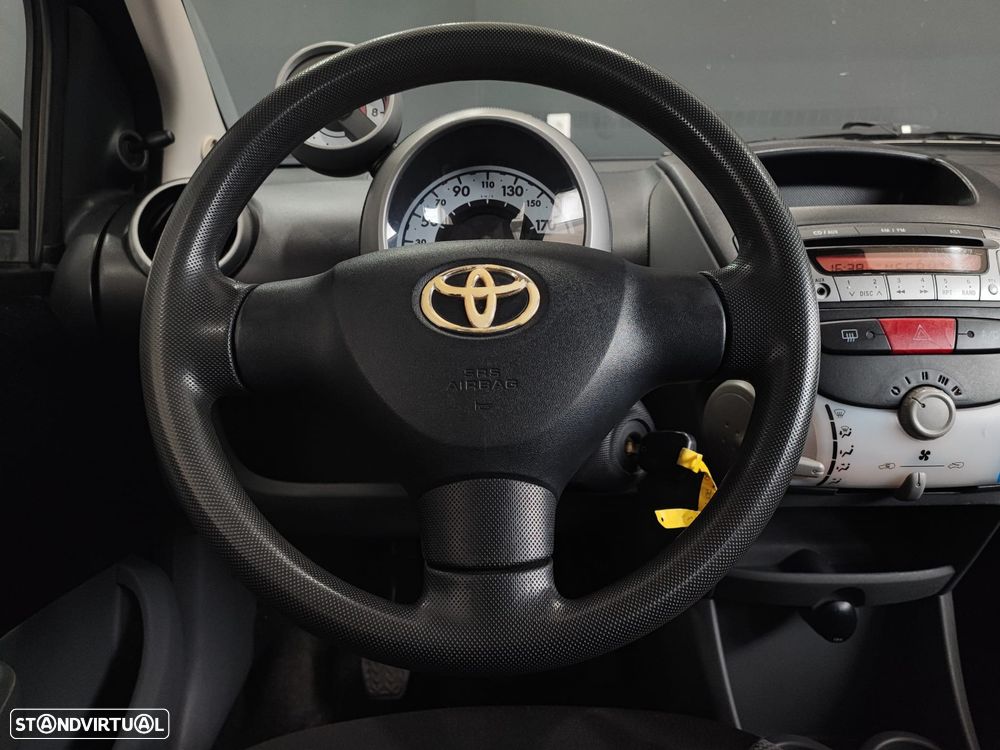 Toyota Aygo 1.0 + AC - 31