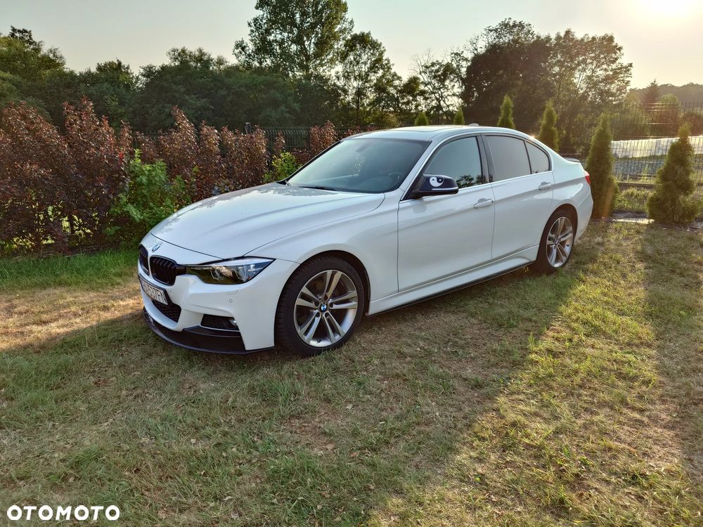 BMW Seria 3 330i - 3