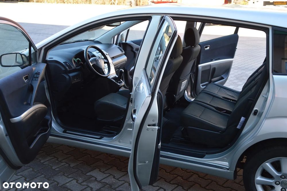 Toyota Corolla Verso 1.6 Sol - 17