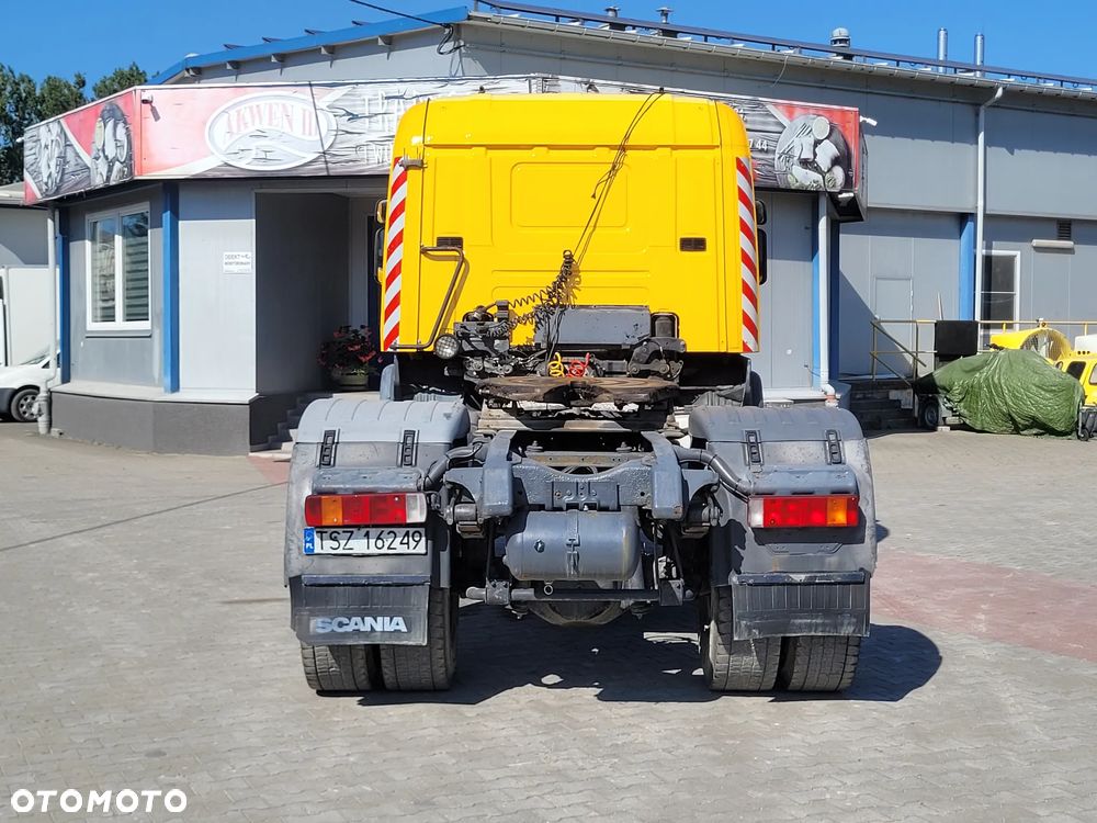 Scania P 124 - 4
