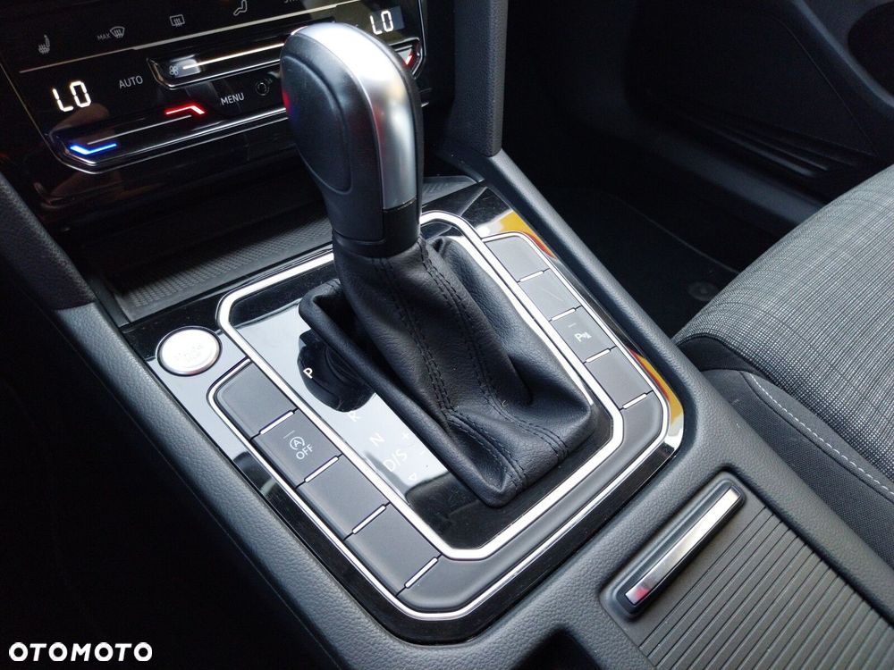 Volkswagen Passat Variant - 27