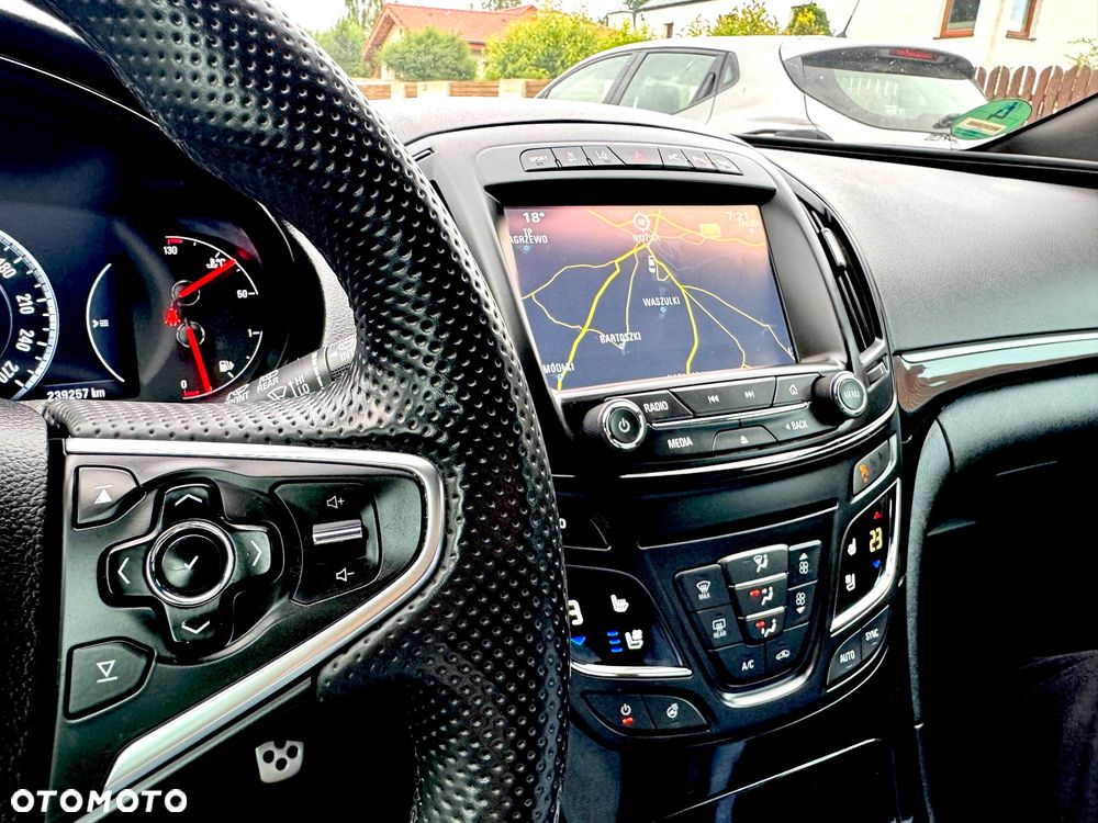 Opel Insignia - 21