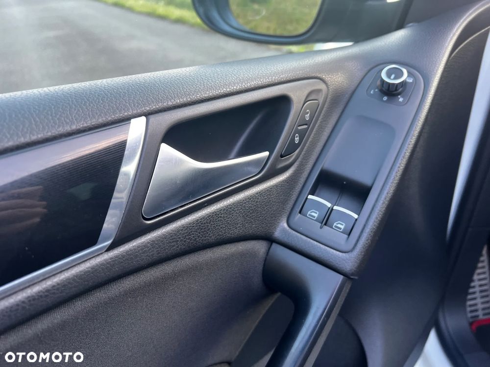 Volkswagen Golf 2.0 TSI GTI DSG - 27