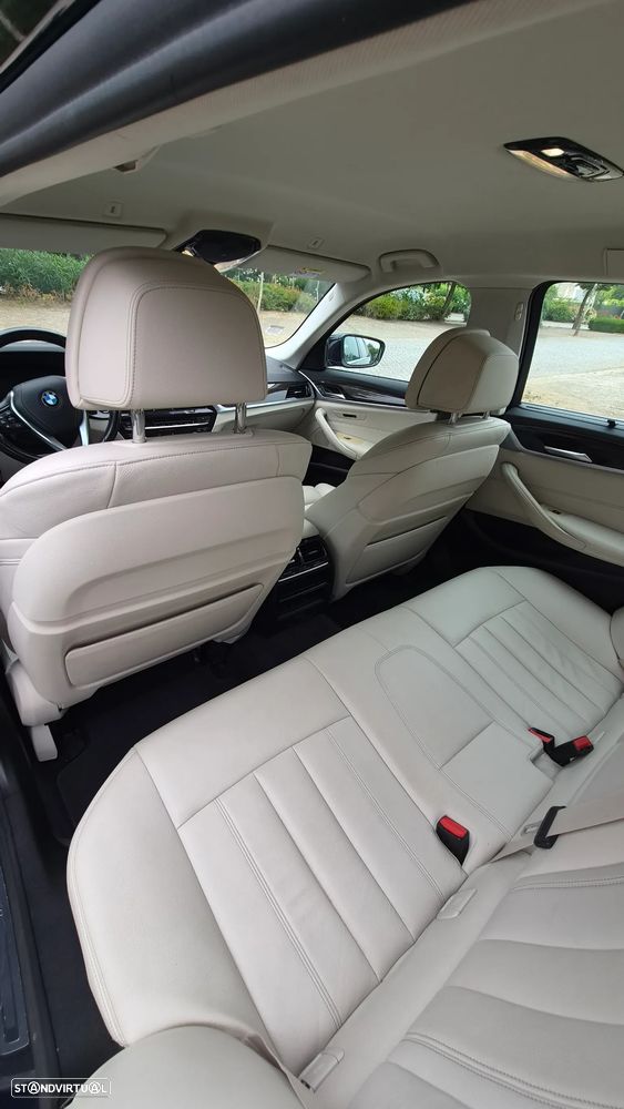 BMW 520 d xDrive Line Luxury Auto — fotografia 8